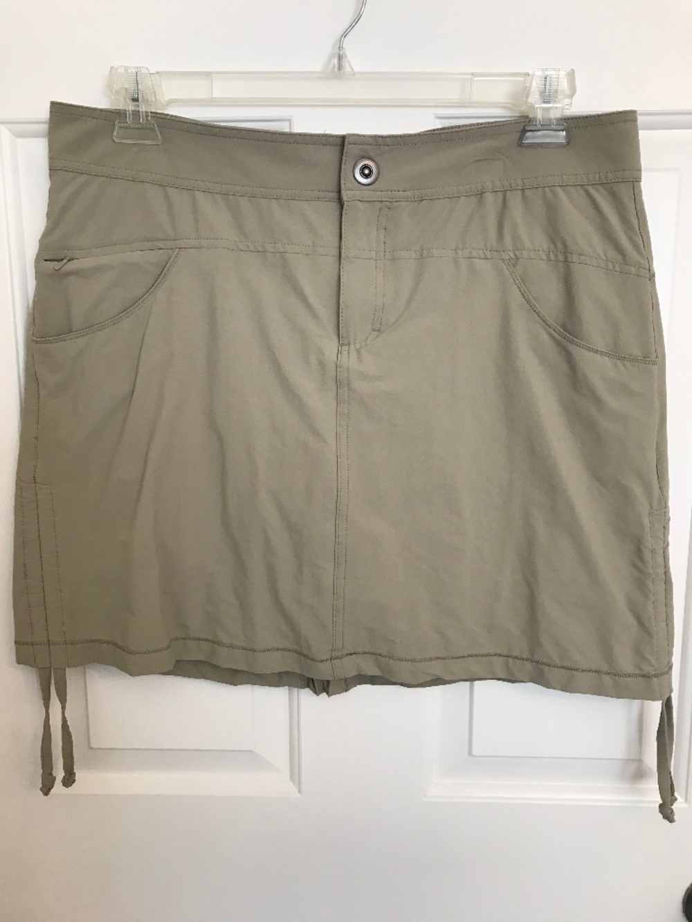 Cabela's Triune UPF 30 Trail Hiking Skirt-with-Shorts Skort Size 12 Beige